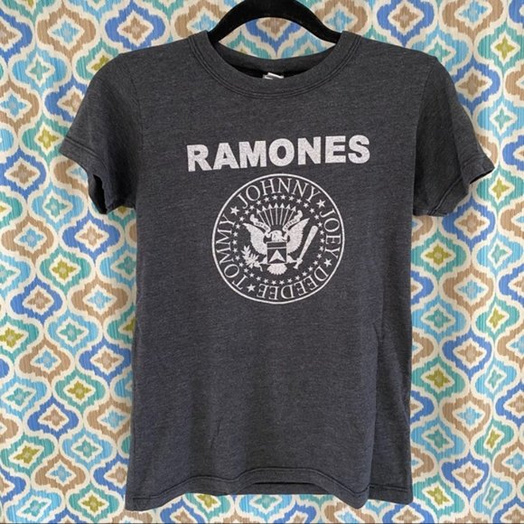 RAMONES Essential T-Shirt Urban Renewal (size S) - Picture 3 of 8